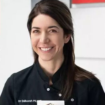 Déborah Pillot est spécialiste qualifiée en Orthopédie Dento-Faciale.