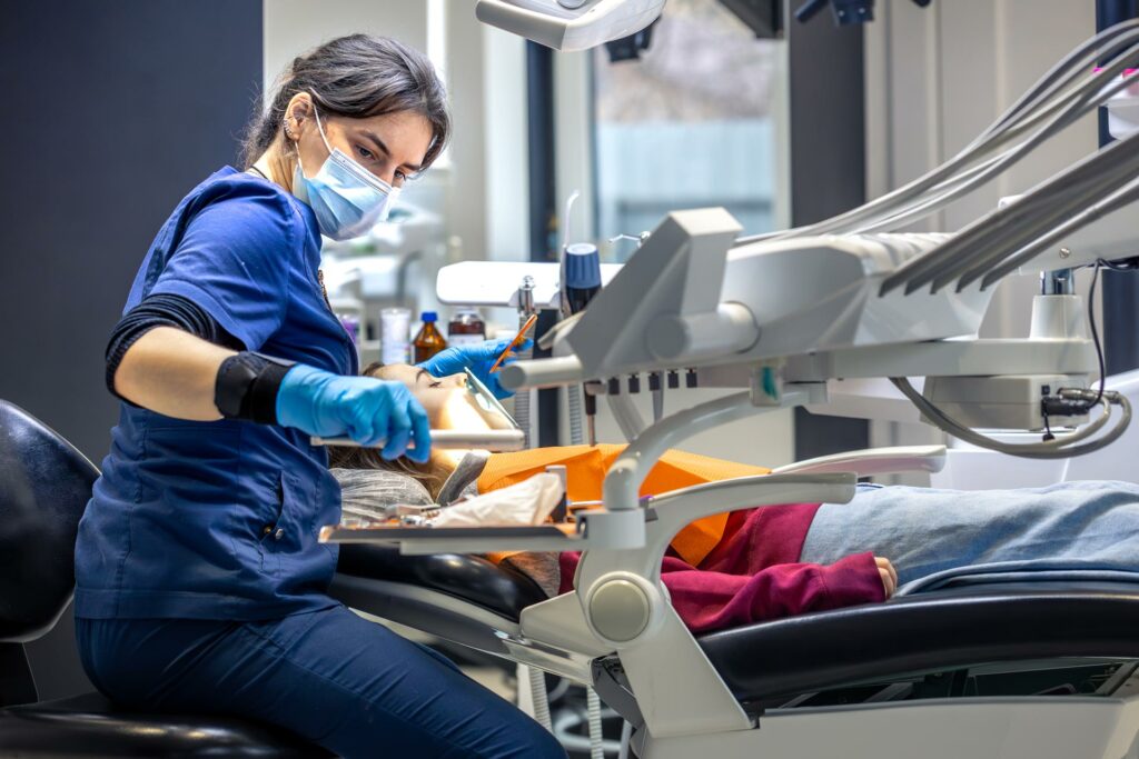 Formation spécifique pour chirurgiens-dentistes et orthodontistes (programme EBM)